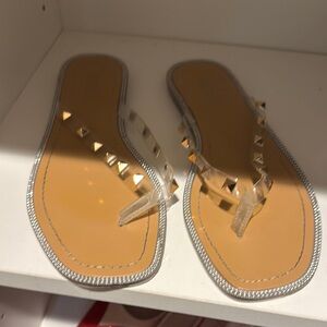 XOXO Stylish Tan and Silver Women's Sandals